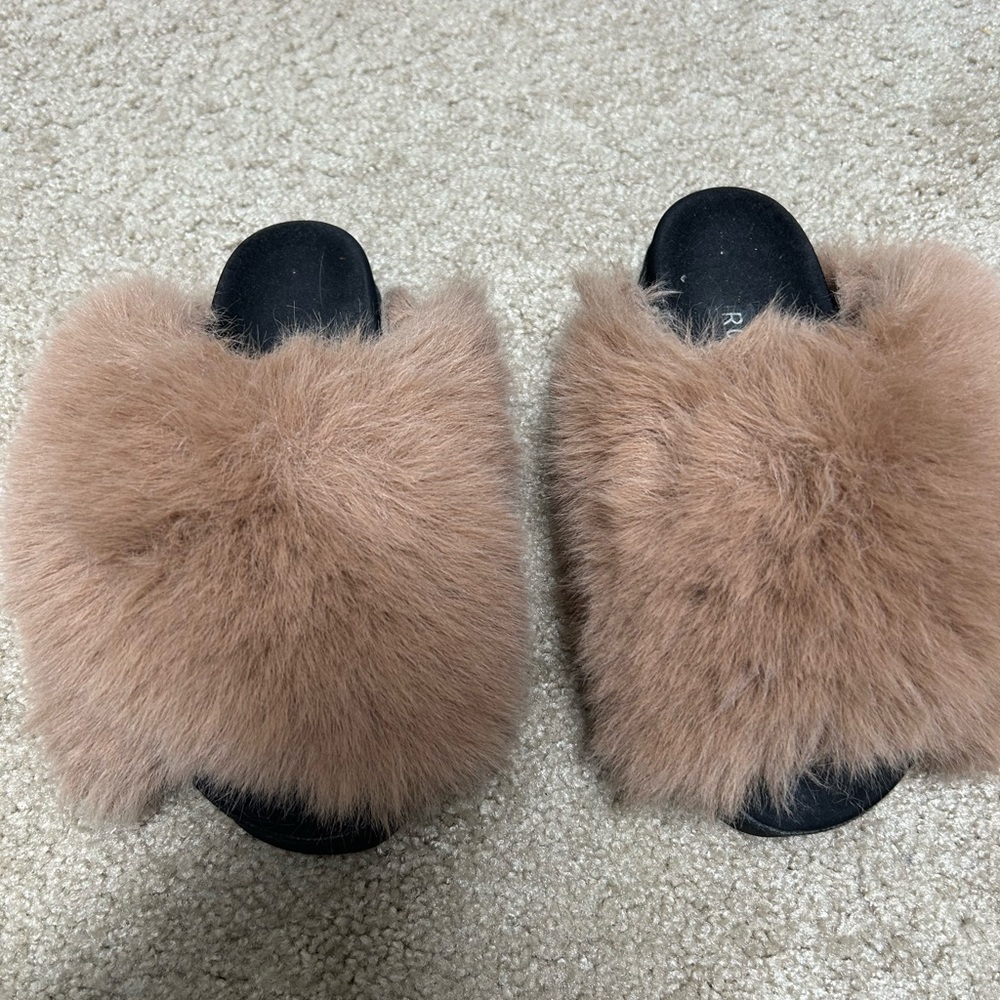 Roam slippers